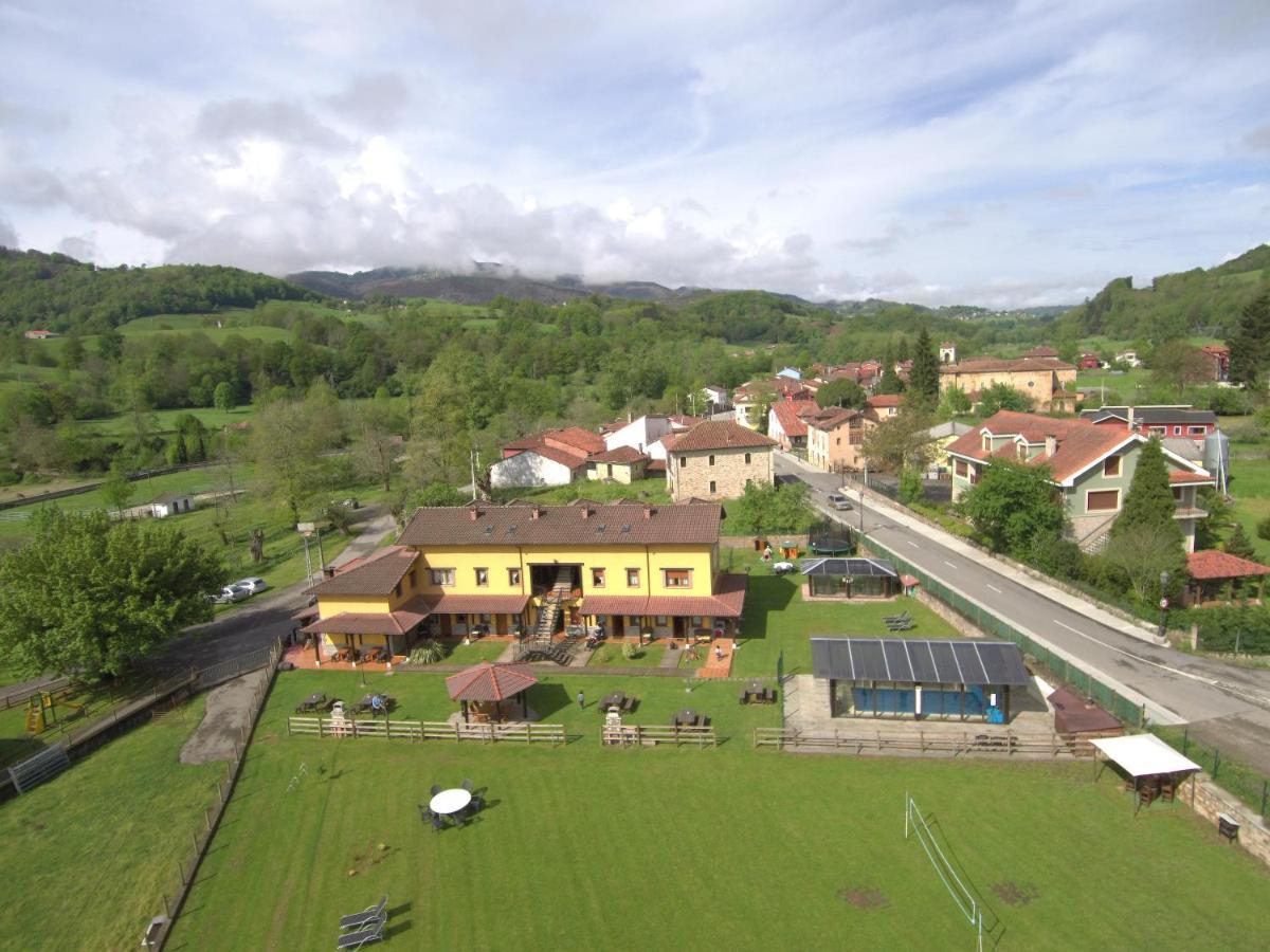 Apartamentos El Castaneu Корао Экстерьер фото
