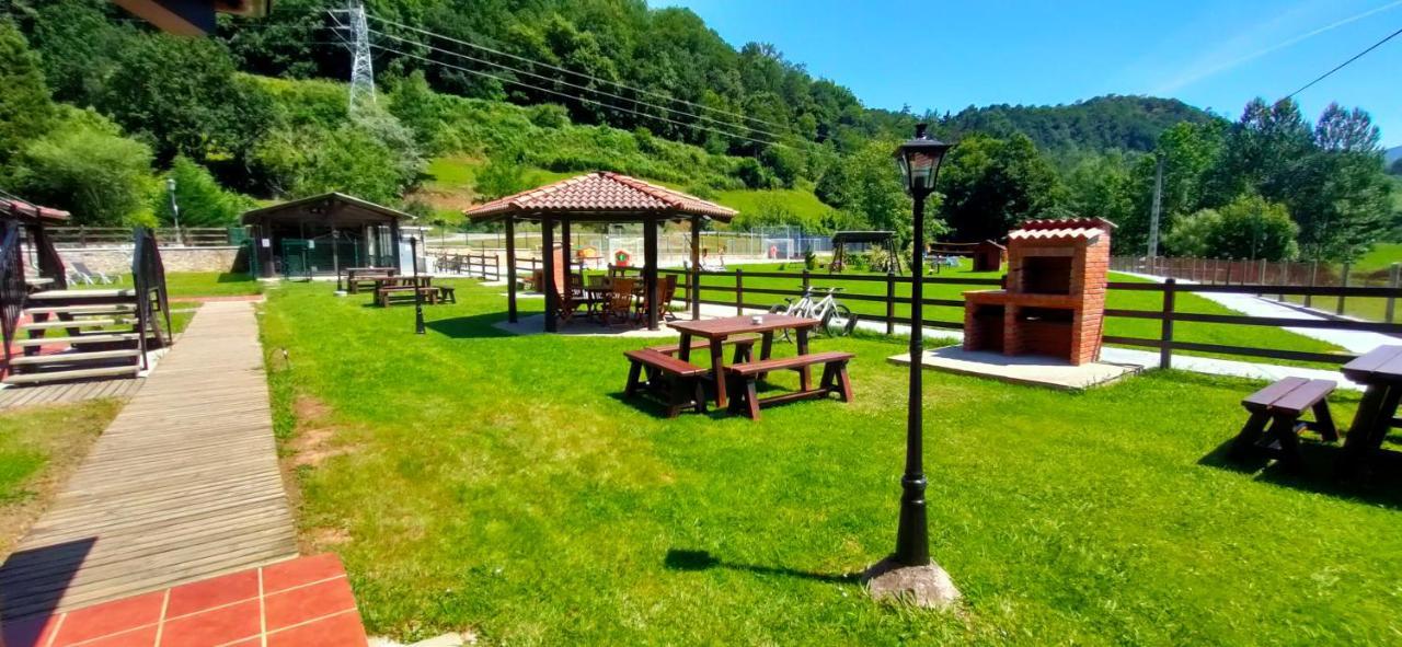 Apartamentos El Castaneu Корао Экстерьер фото